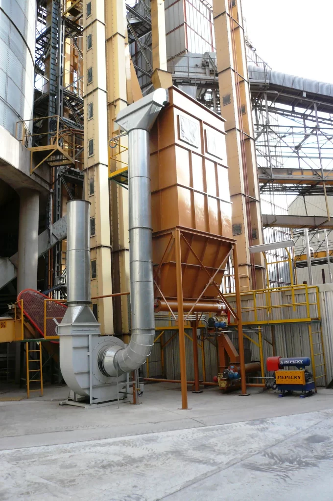 Filtro de alta presión industrial con sistema de limpieza Full-Inmersion en Ventilar.com.ar